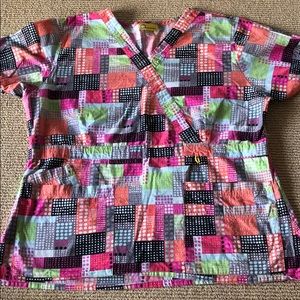 WonderWink scrub top